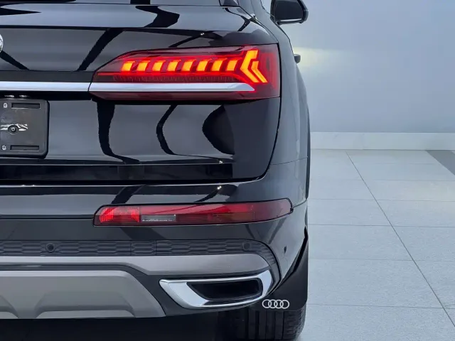 Audi Q7 — Фото автомобиля 6