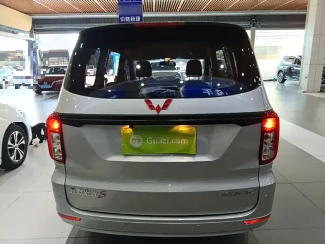 Wuling Hongguang — Фото автомобиля 5