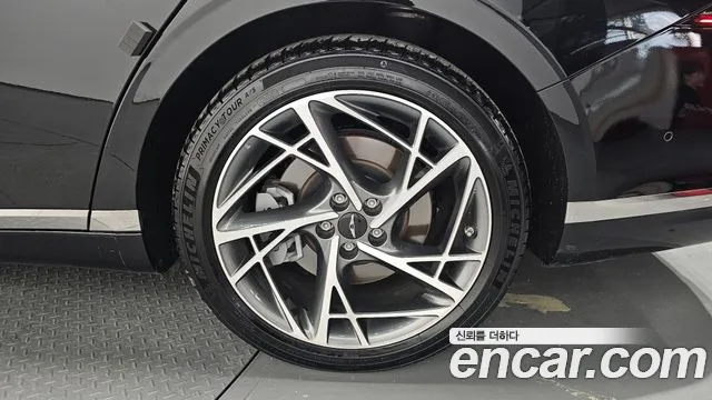 Genesis G90 Бензин 3.5 турбо AWD — Фото автомобиля 15