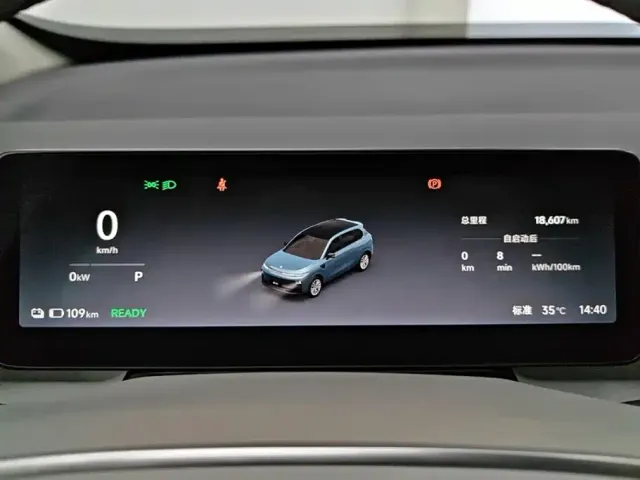 Leapmotor B10 — Фото автомобиля 14