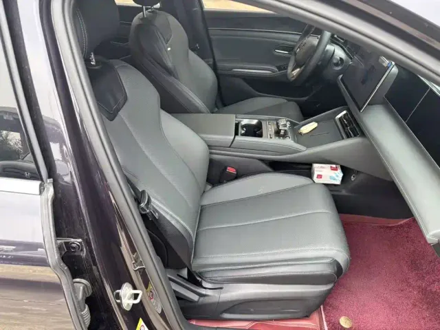 BYD Qin L — Фото автомобиля 24