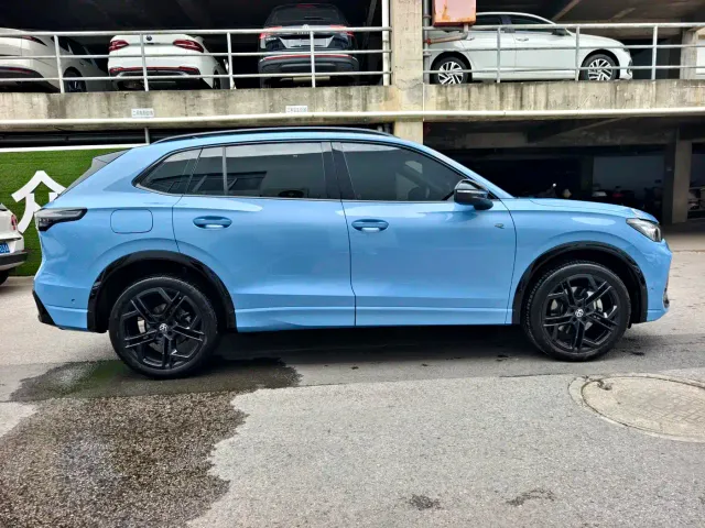 Volkswagen Tiguan L — Фото автомобиля 10