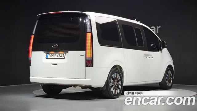 Hyundai Staria — Фото автомобиля 2