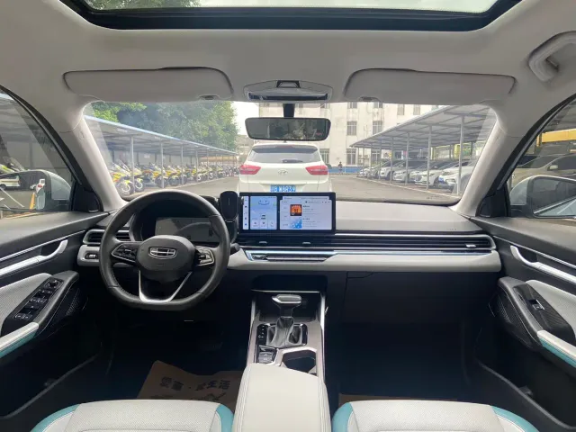 Geely Emgrand — Фото автомобиля 10