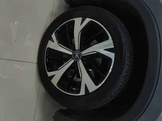 BYD Song Pro — Фото автомобиля 6