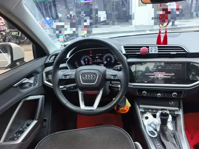 Audi Q3 — Фото автомобиля 11