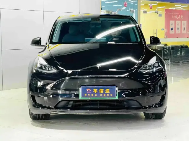 Фотография автомобиля — Tesla Model Y