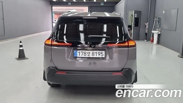 Toyota RAV4 — Фото автомобиля 4