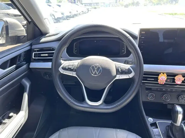 Volkswagen Lavida — Фото автомобиля 7