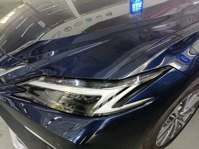 Lexus ES — Фото автомобиля 7