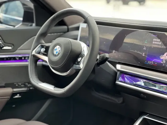BMW 7 Series — Фото автомобиля 9