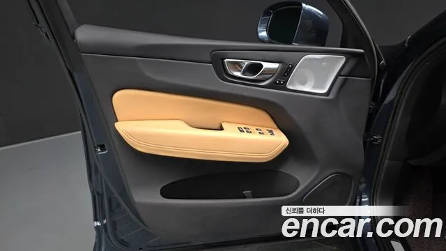 Volvo XC60 2nd Gen — Фото автомобиля 13