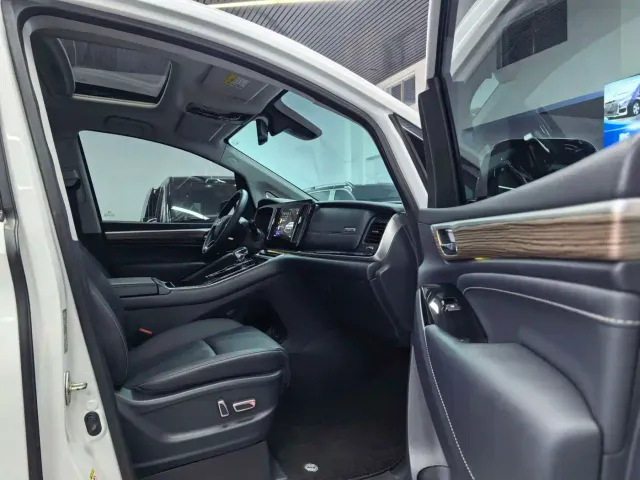 GAC Trumpchi M8 — Фото автомобиля 8