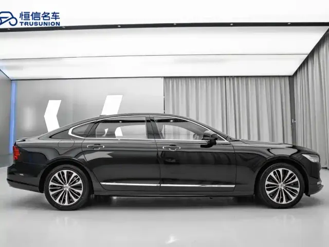 Volvo S90 — Фото автомобиля 8