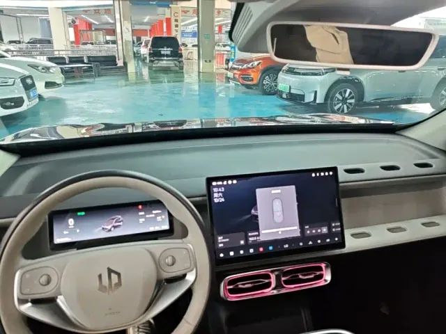 Leapmotor B10 — Фото автомобиля 9