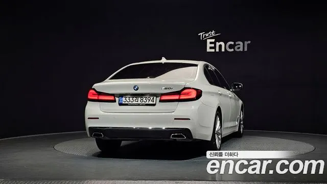 BMW 5-Series — Фото автомобиля 4