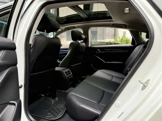 Honda Accord — Фото автомобиля 7