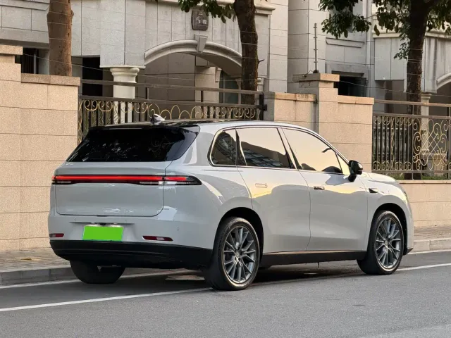 Leapmotor C10 — Фото автомобиля 10