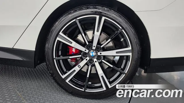 BMW 5 Series G60 — Фото автомобиля 6