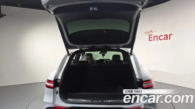 Genesis GV70 2.5T Бензин 2WD — Фото автомобиля 17