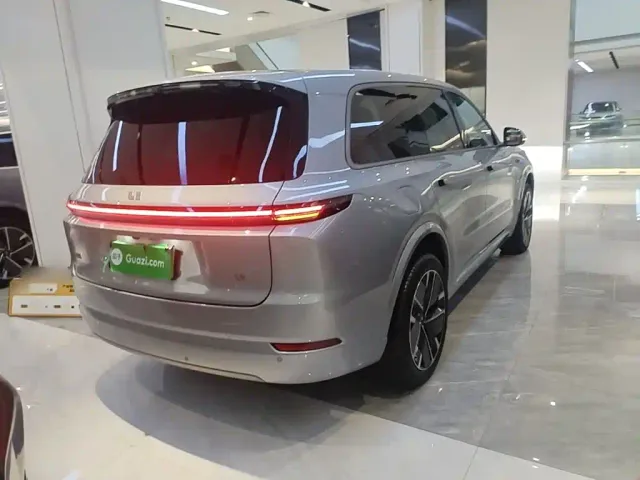 Li Auto L9 — Фото автомобиля 6