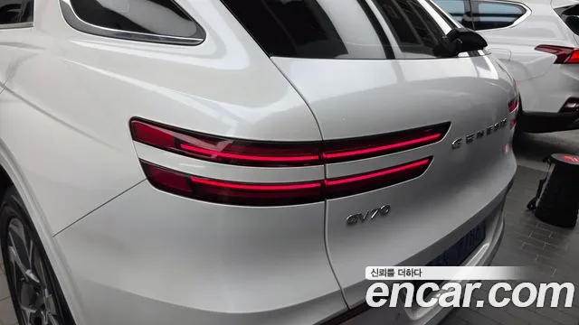 Genesis GV70 Electrified — Фото автомобиля 8
