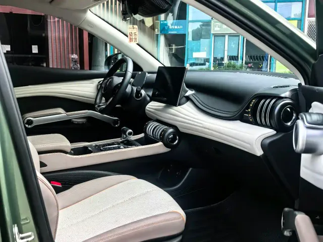 BYD Yuan PLUS — Фото автомобиля 8