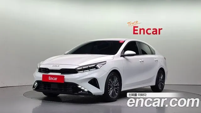 Фотография автомобиля — Kia K3 Generation 2