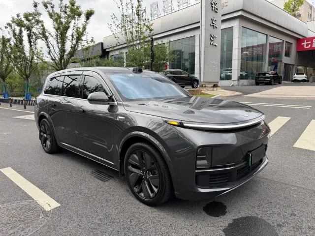 Li Auto L9 — Фото автомобиля 3