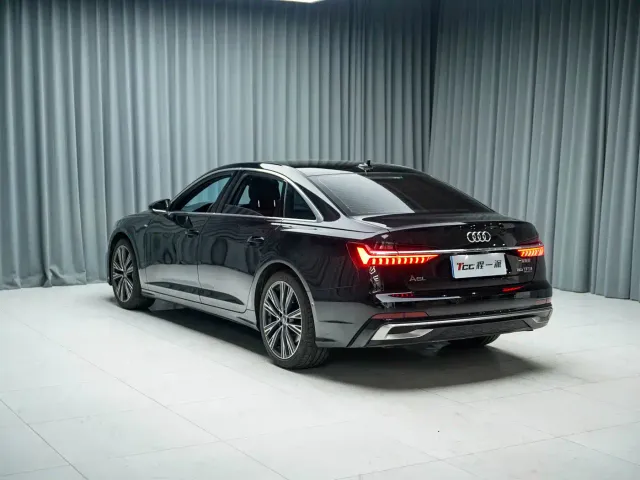 Audi A6L — Фото автомобиля 9