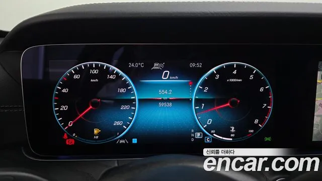 Mercedes-Benz E-Class — Фото автомобиля 8