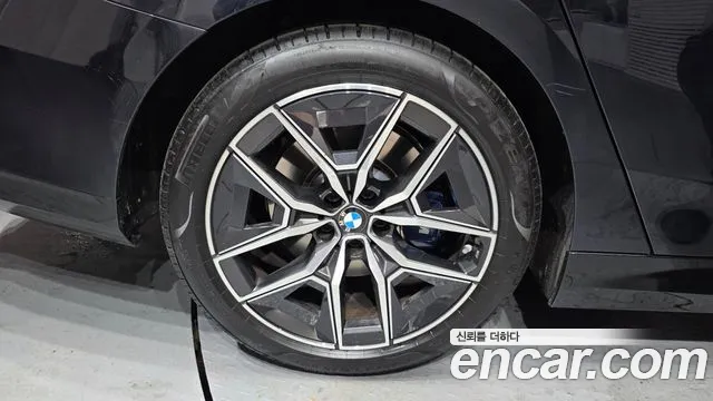 BMW 5-Series — Фото автомобиля 5
