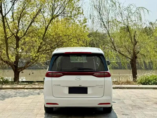 GAC Trumpchi M6 — Фото автомобиля 3