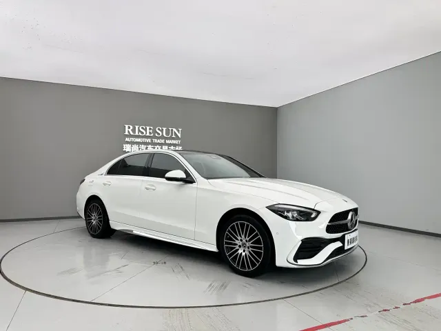 Mercedes-Benz C-Class — Фото автомобиля 3