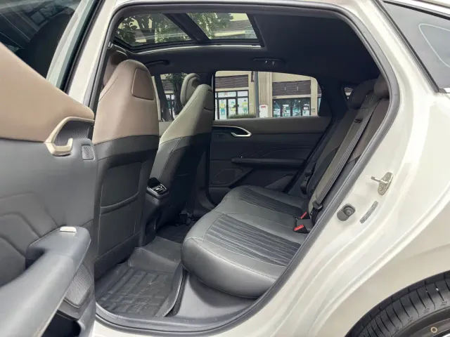 Changan Eado — Фото автомобиля 8