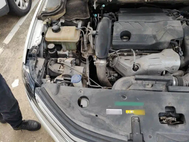 Citroen C6 — Фото автомобиля 16