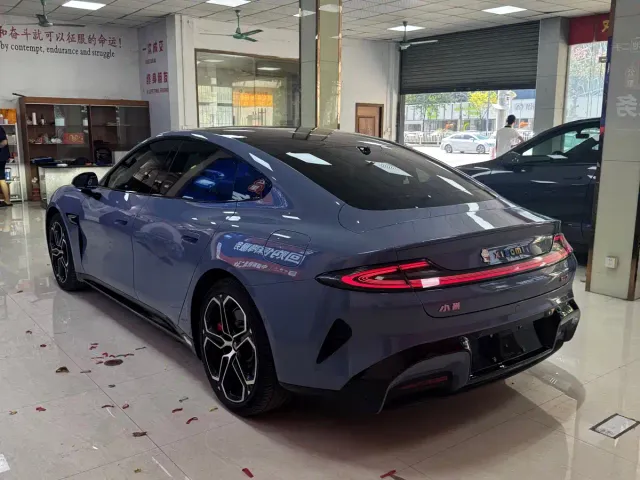 Xiaomi SU7 — Фото автомобиля 8