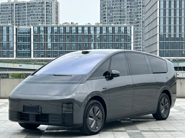 Фотография автомобиля — Li Auto MEGA
