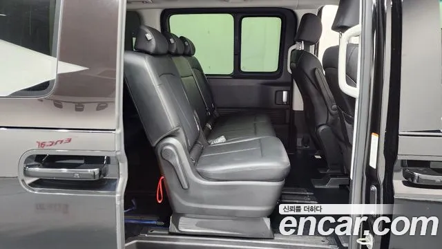 Hyundai Staria — Фото автомобиля 12