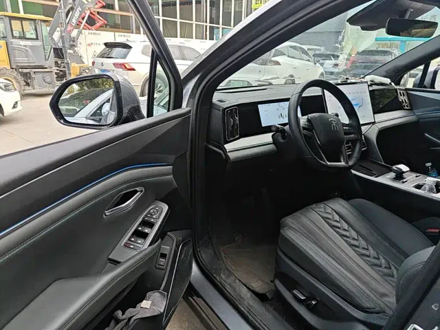 BYD Song L DM-i — Фото автомобиля 15