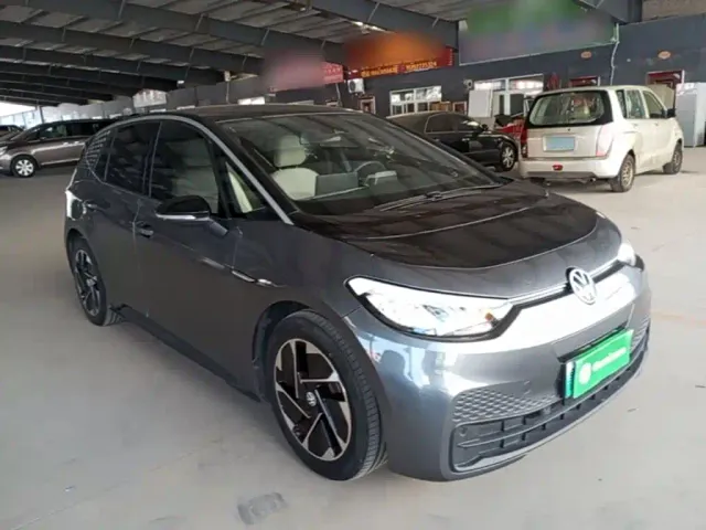 Volkswagen ID.3 — Фото автомобиля 3