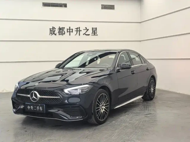 Фотография автомобиля — Mercedes-Benz C-Class