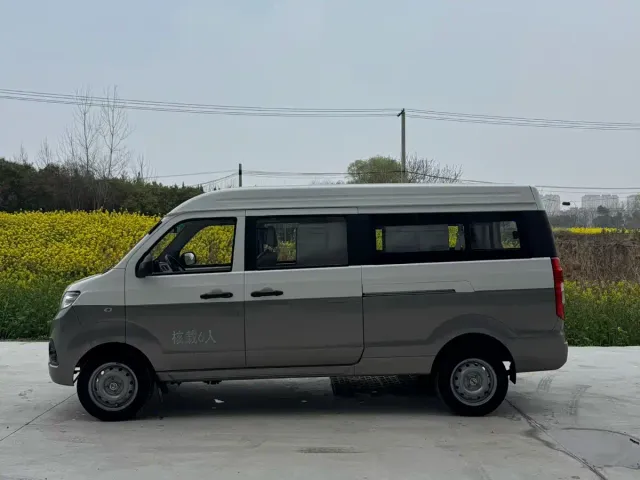 Jinbei New Hiace X30L — Фото автомобиля 3