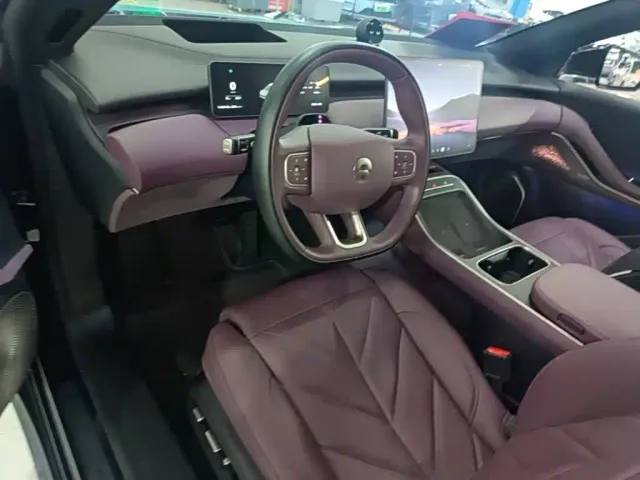 Nio ET5 Touring — Фото автомобиля 9