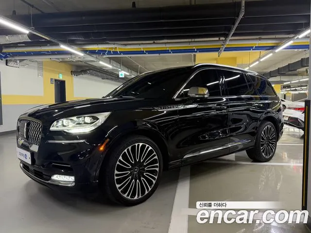 Фотография автомобиля — Lincoln Aviator