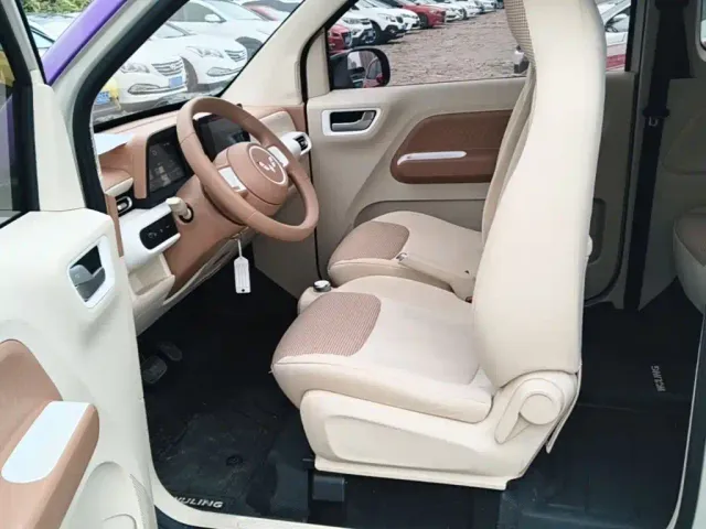 Wuling Hongguang Mini EV — Фото автомобиля 14