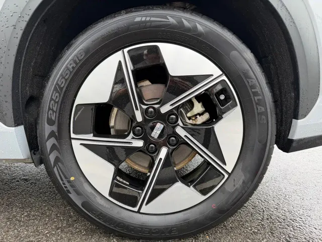 Geely Galaxy E5 — Фото автомобиля 25