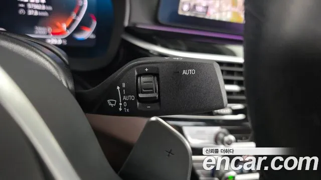 BMW 5 Series G30 — Фото автомобиля 29