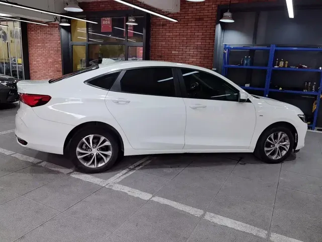 Buick Verano — Фото автомобиля 7
