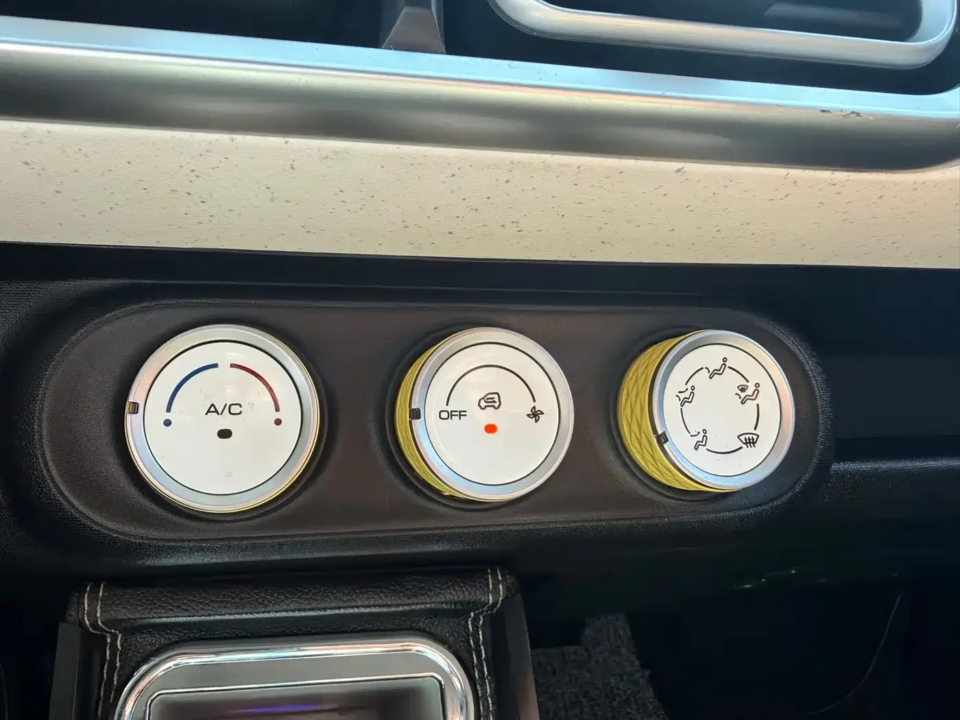 Wuling Motors Hongguang MINIEV 2024 3rd Generation 215km Youth Edition — Фото автомобиля 13